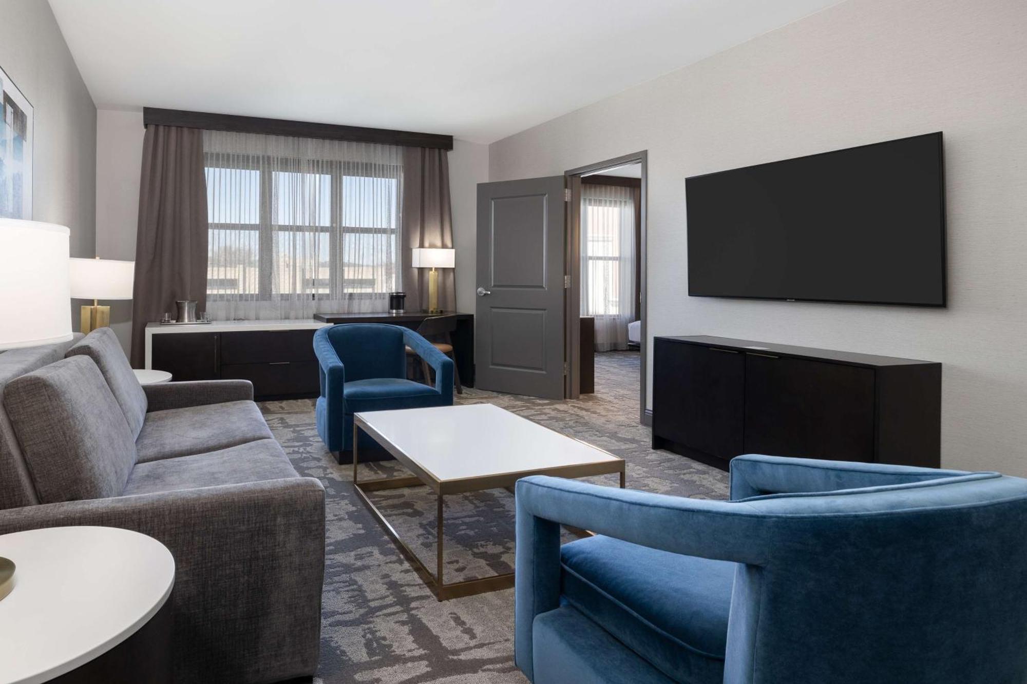 Hilton Promenade Branson Landing Hotel Exterior photo